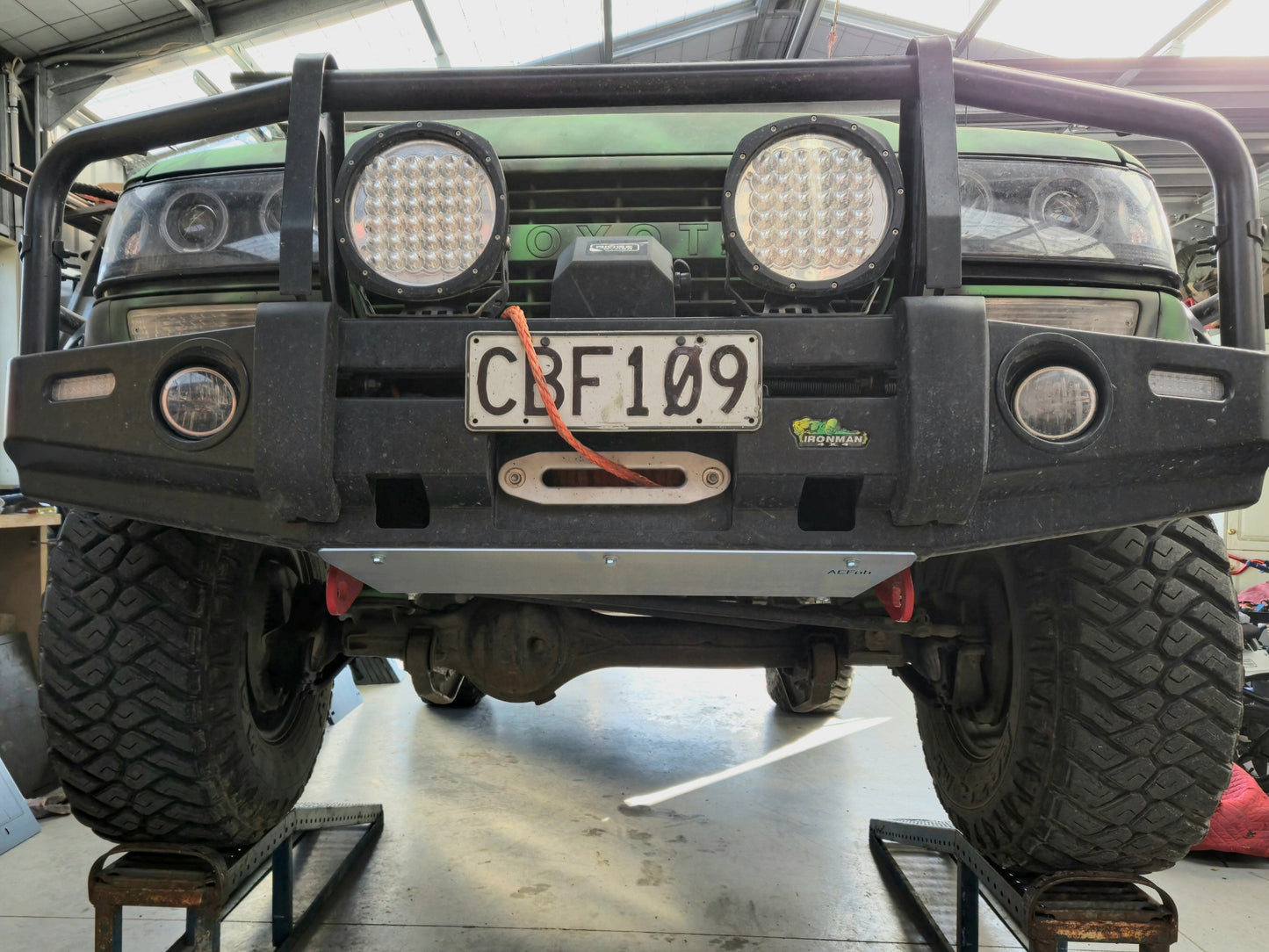 Toyota Landcruiser 80 Series Ironman Bullbar Front Guard