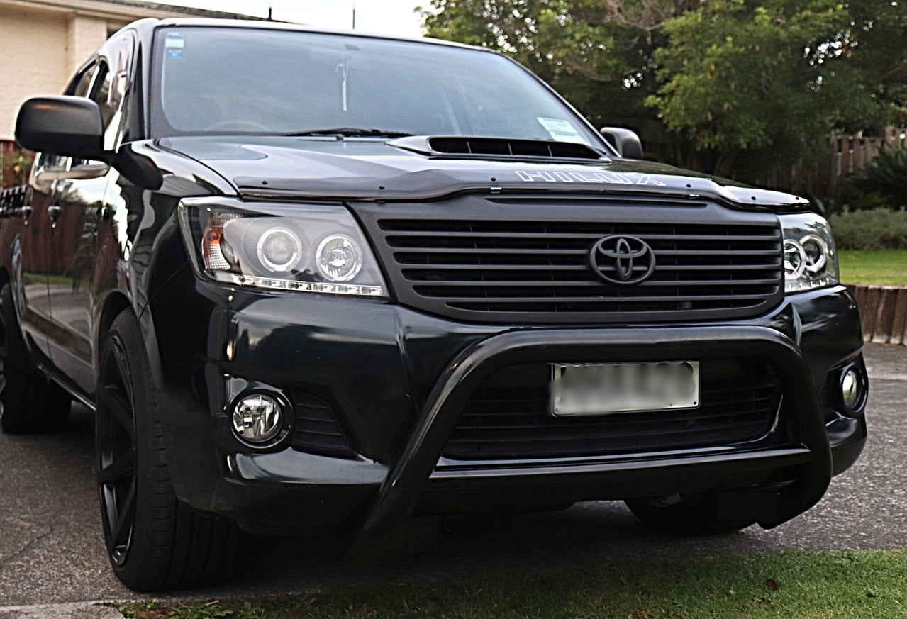 Nudge Bar 009 Low Black for Toyota Hilux 2005-2015 (with Bracket Kit)